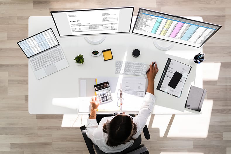 blog 6 Online Taxes And Invoice Using Computer